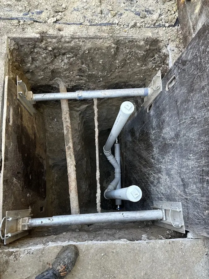 Experienced plumber completing Drain Cleaning work in Richland Hills